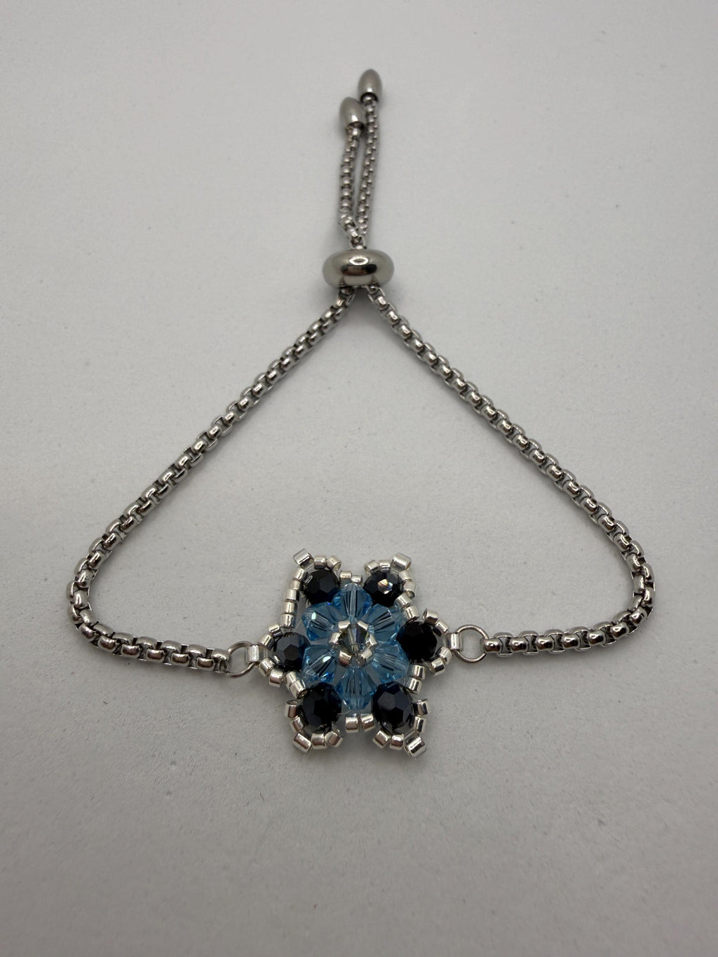 Hand-sewed Genuine Austriac Crystal Star Bracelet